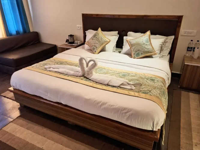 Naina Bird Resort
