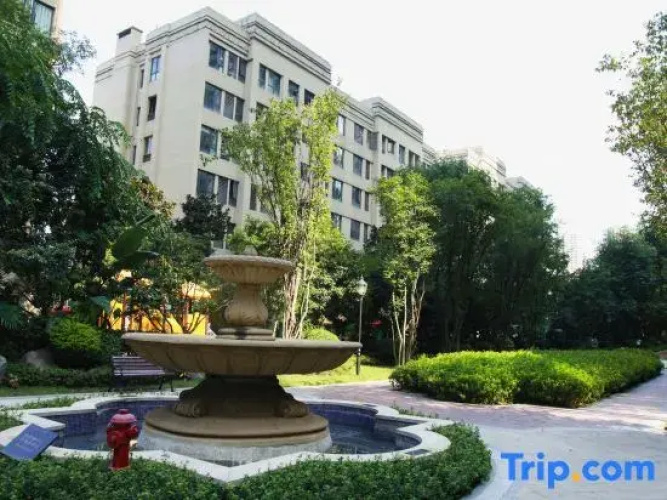 ZiYu Riverview Apartments