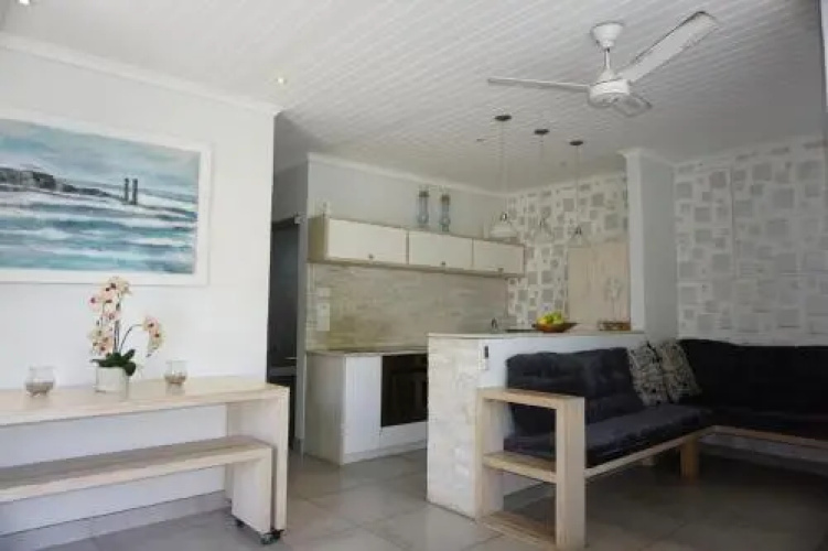 10 Coral Cove