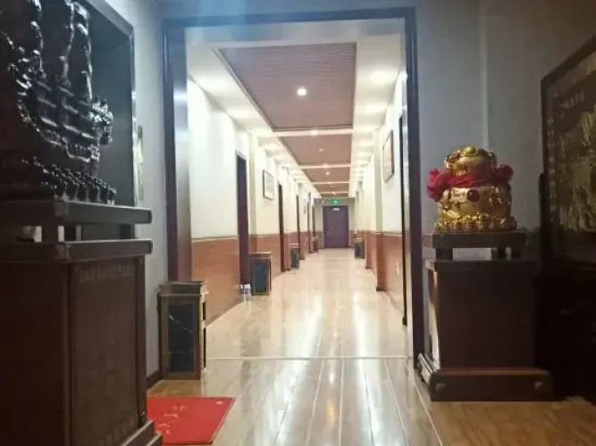 Xinyi Hailinge Express Hotel