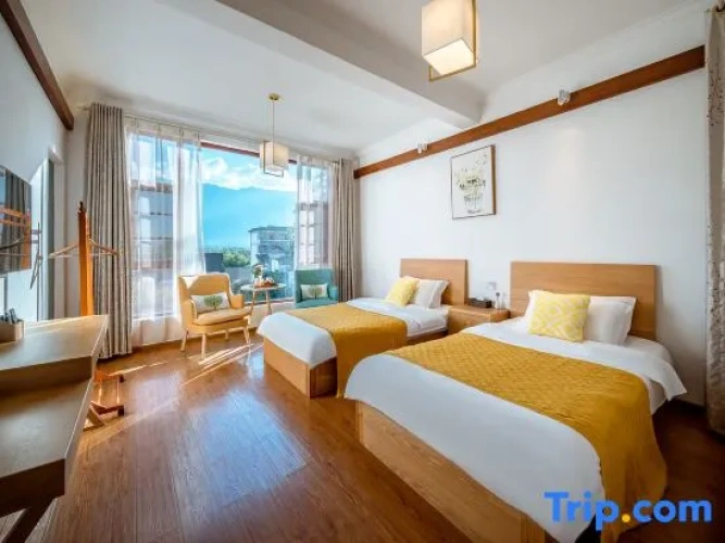 6 Bedrooms Suite