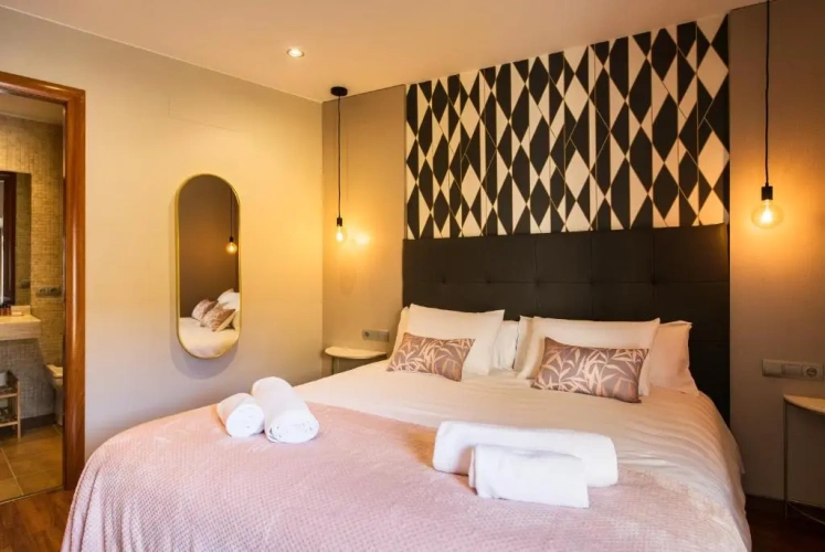 1 Bedroom Double Apartment