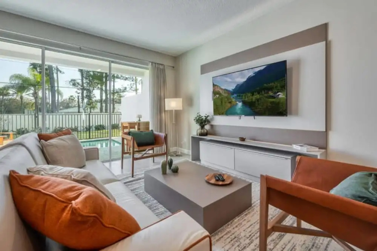 Affordable Luxury Home for 8 Guests Close to Parks