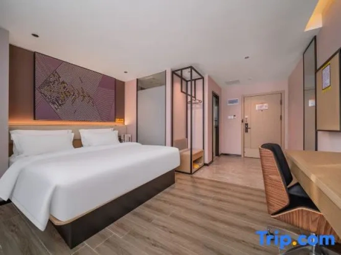 Deluxe Double room with view