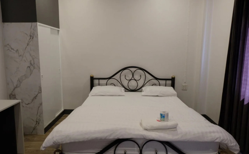 Ai Aroon Apartment