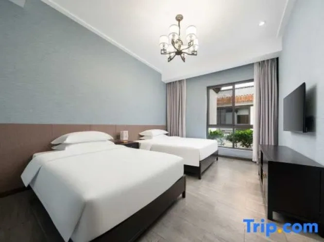 2 Bedrooms Deluxe Suite