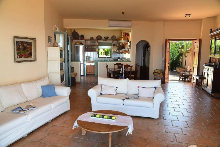Absolute Villa by Stylish Stays