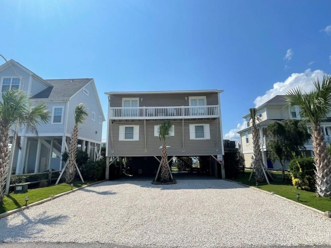 4 Bedrooms Cottage