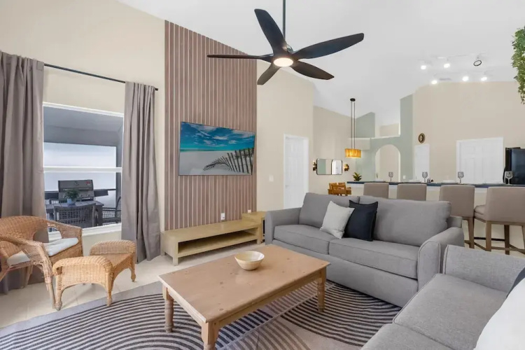 Upstay Dream Home w Private Pool Arcade Theme Rooms