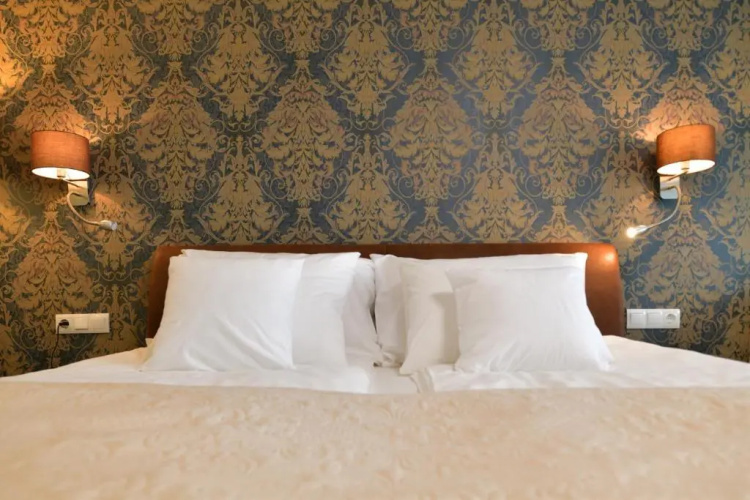 Ti Hotel