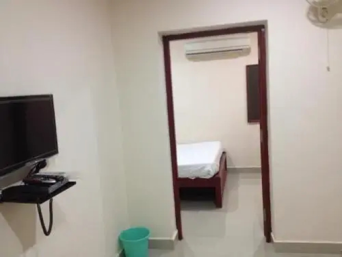 M J Guest House