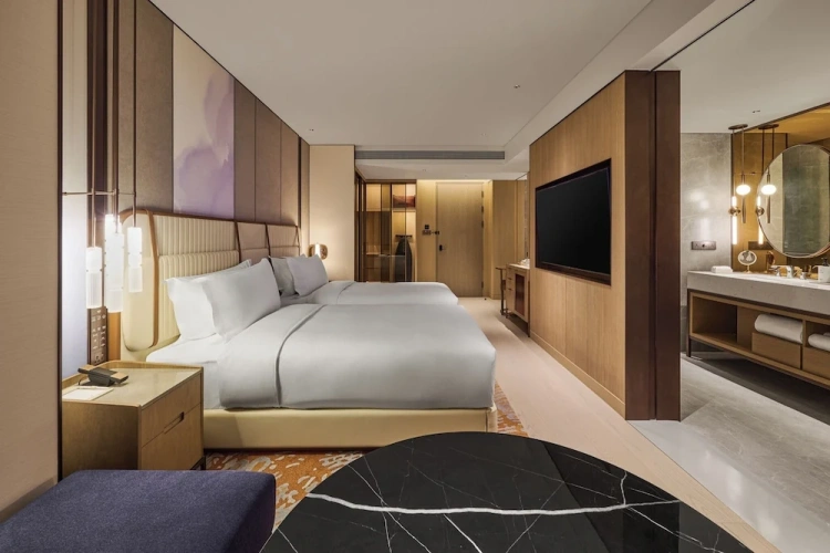 Classic Twin Club room