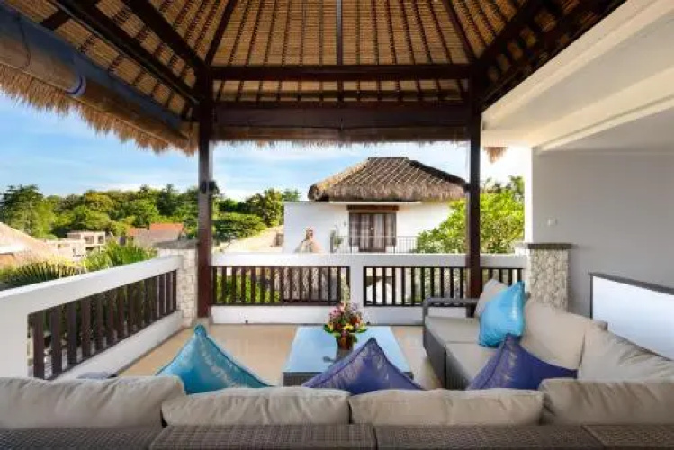 Coconuts Villa Balangan Beach