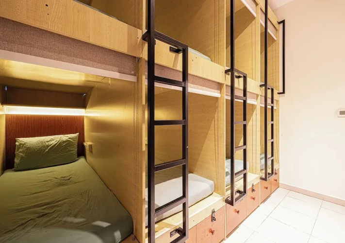 Next'House - Business Boulevard Hostel