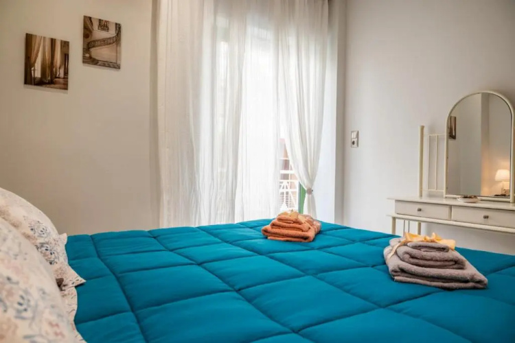 Loutraki House