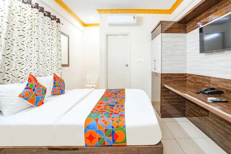 Fabhotel Snv Inn