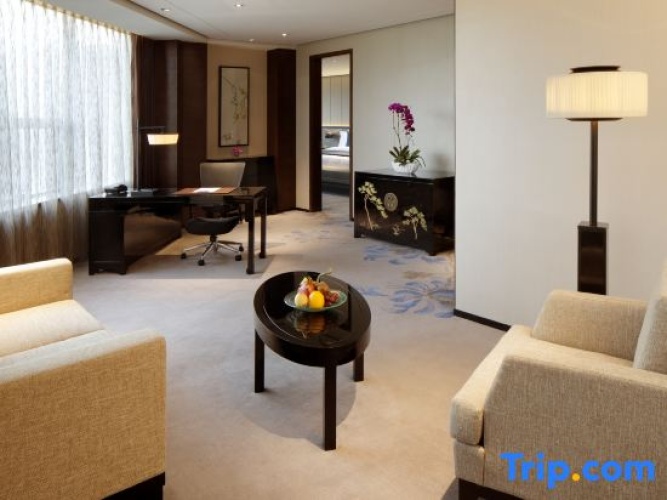 1 Bedroom Deluxe Double Suite