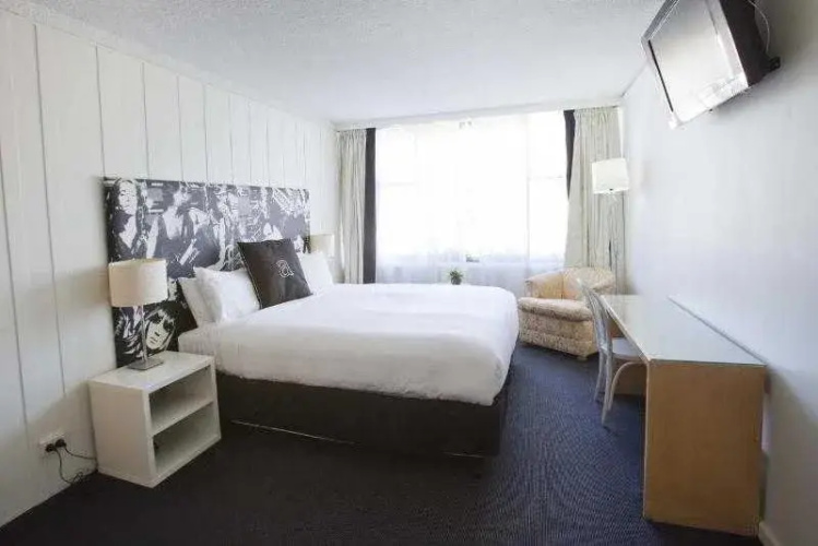 The Albany Hotel
