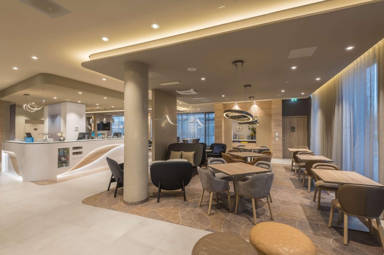 Hampton by Hilton Frankfurt Airport photo 16