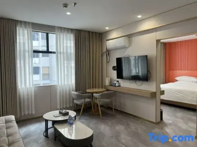 1 Bedroom Deluxe Suite