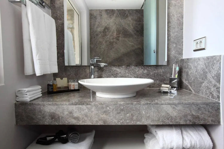 No 81 Hotel