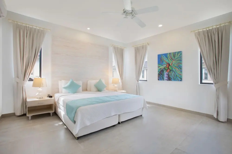 Villas & Suites at Beach View