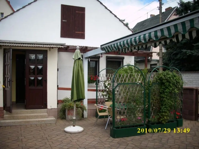2 Bedrooms Cottage