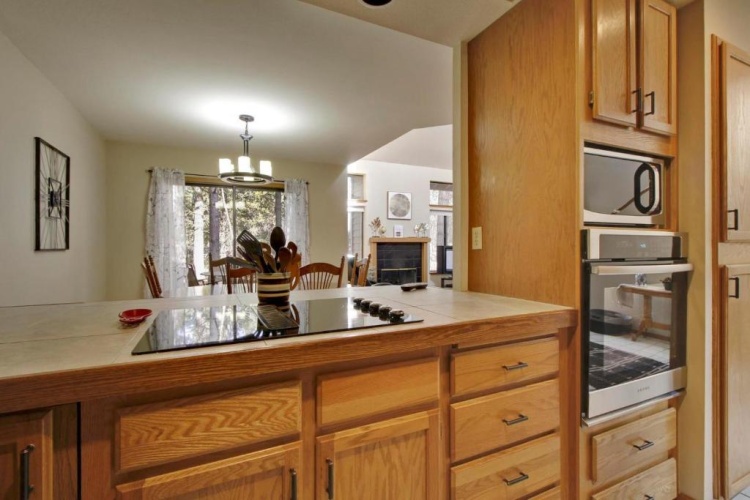 3 Bedrooms Apartment