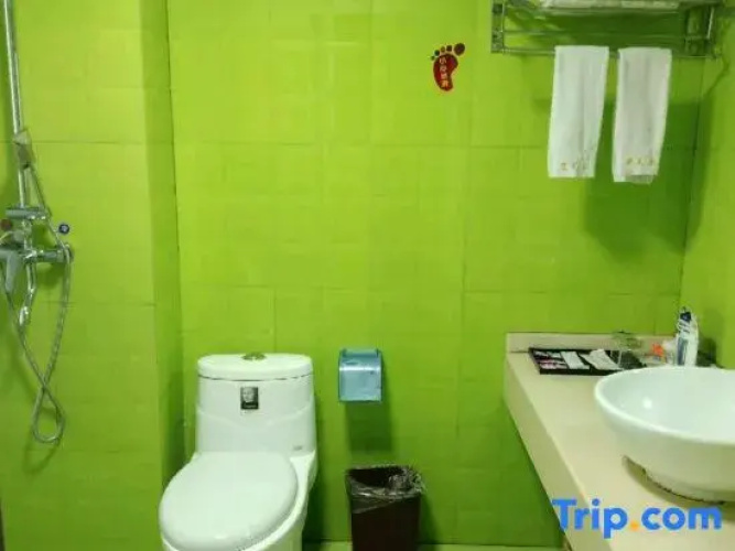 Chu Tian He Hotel