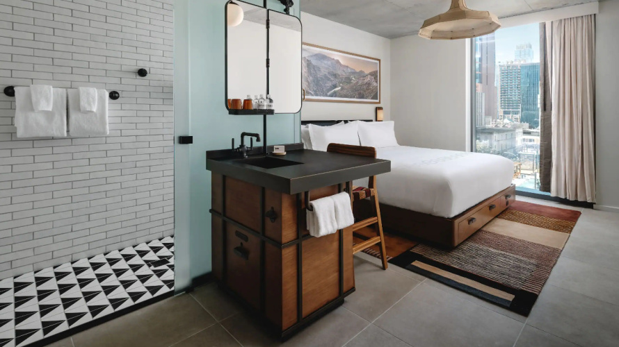 Double room with pool view