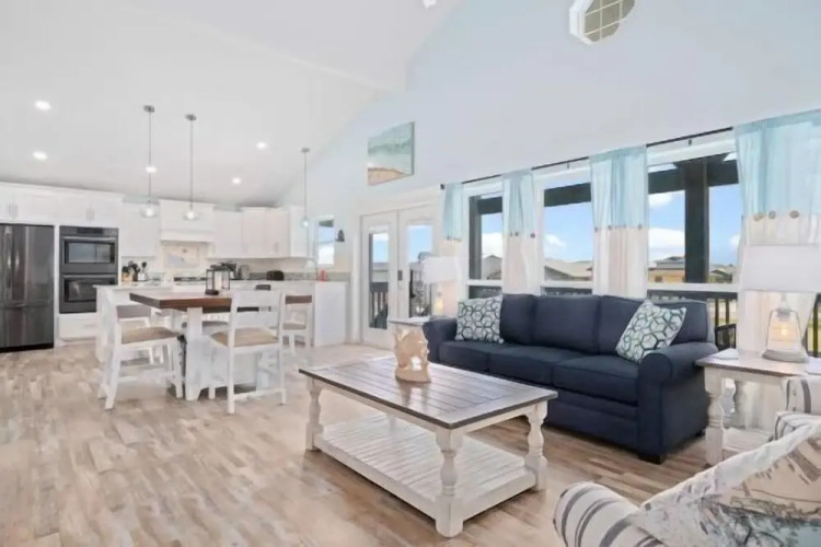 Coastal Paradise by Miss Kitty’s