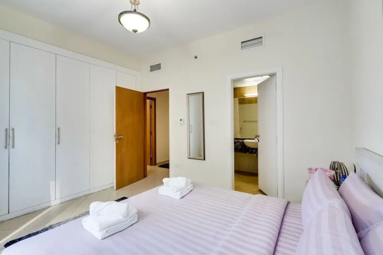 2 Bedroom Apartment Marina