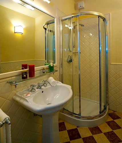 Classic Triple room