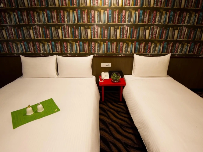 Standard Triple room