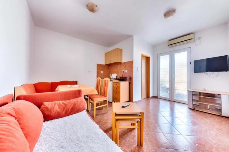 1 Bedroom Apartment with view