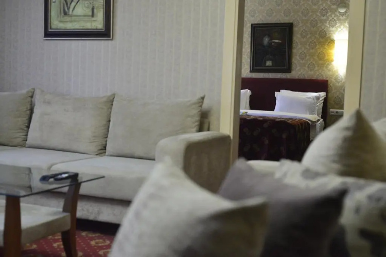 Hizel Hotel