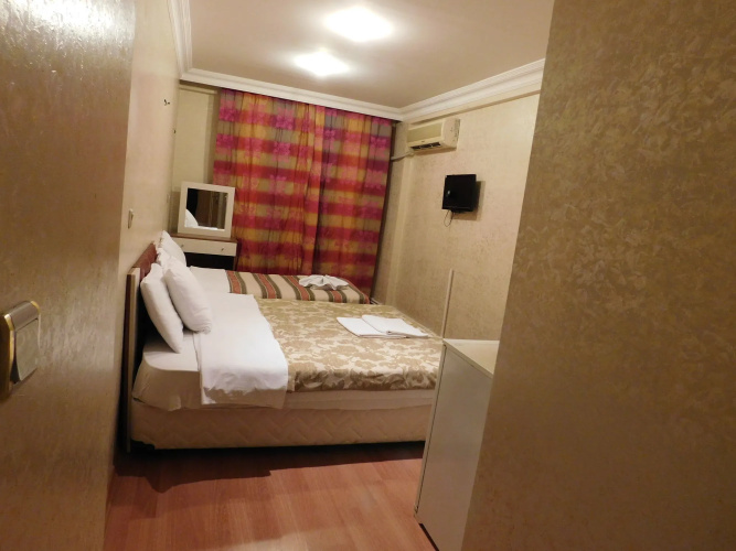 Ast Hotel