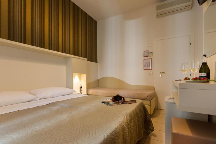 Superior Quadruple room with balcony