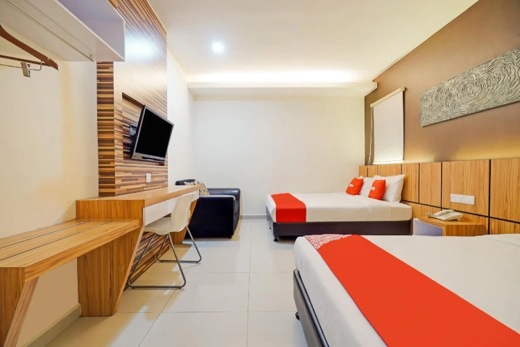 Quadruple Suite