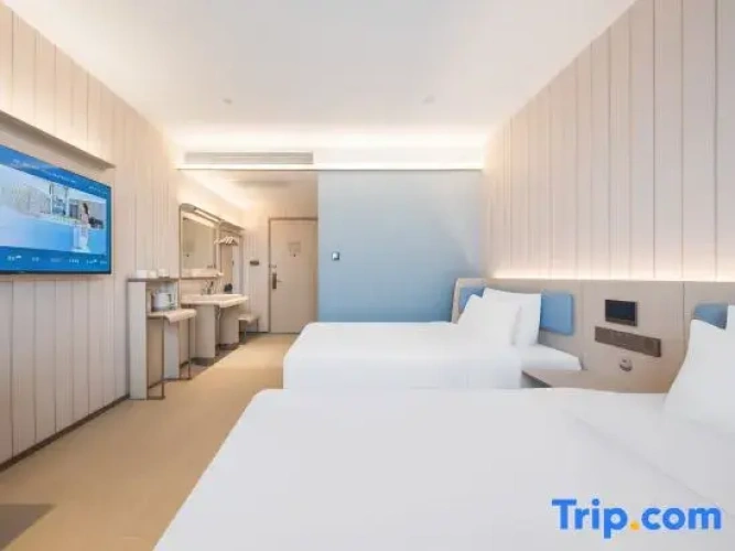 Standard Double room with view