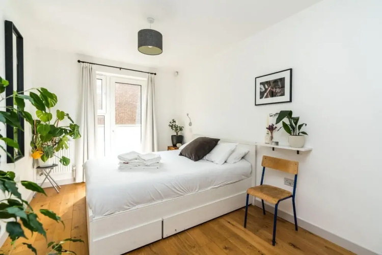 Contemporary 2BD Flat With Balcony - Hackney Downs