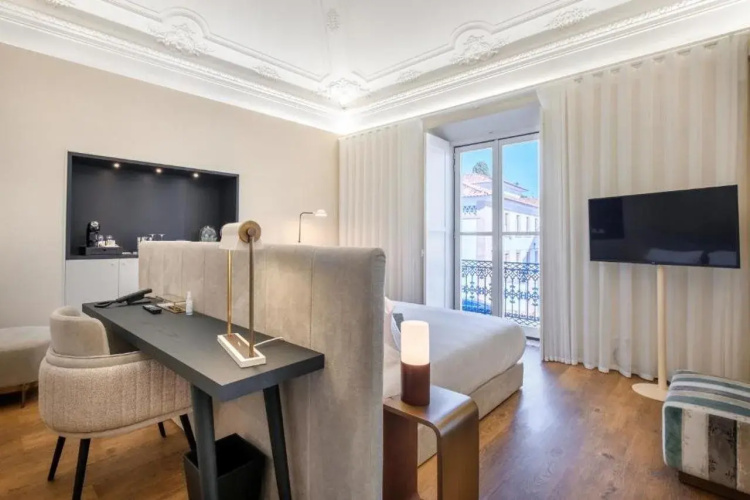MouraSuites Hotel