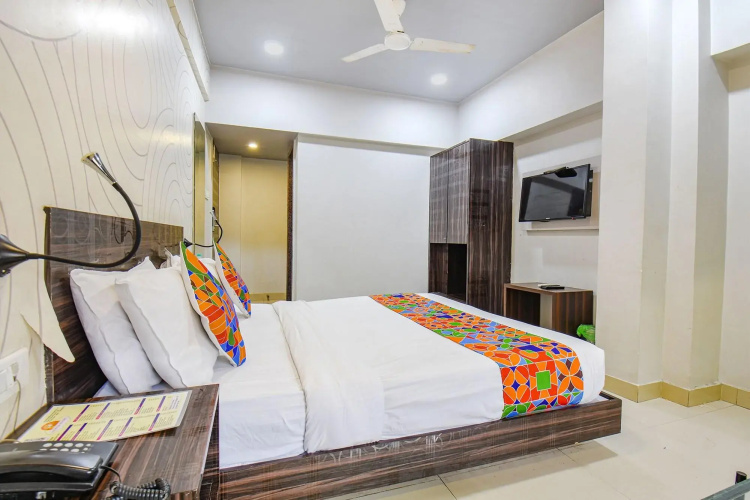 OYO Flagship 18914 Hotel Rajdhani