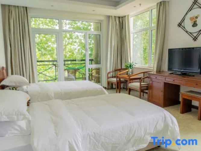 Family Suite with balcony and with sea view