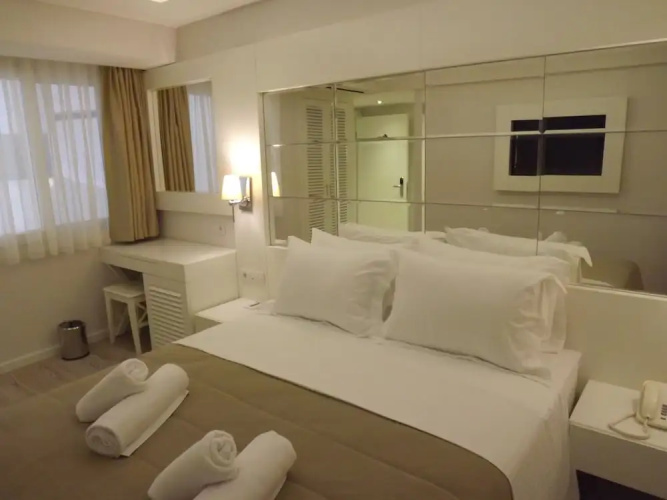 Alesta Residence