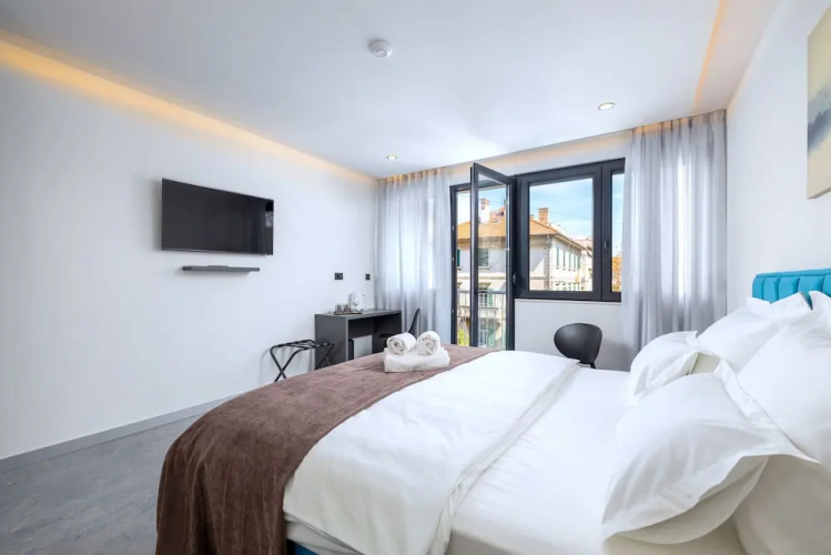 Lichia Amia Luxury Rooms