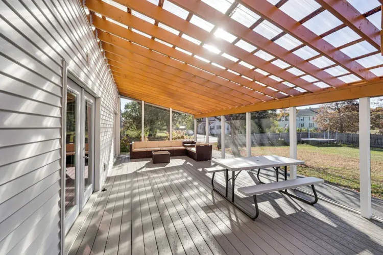 Hike, Ski & Explore: Patten Home w/ Pool Table!