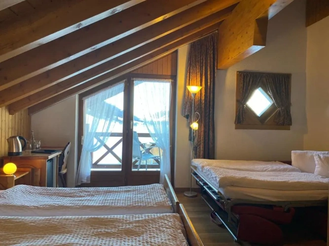 Classic Quadruple room