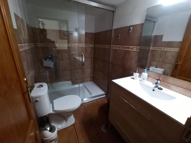 2 Bedrooms Cottage