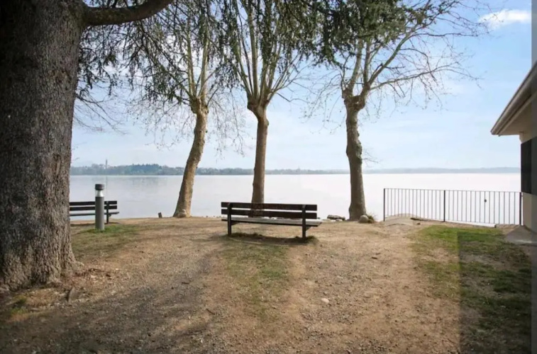 La Corte sul lago